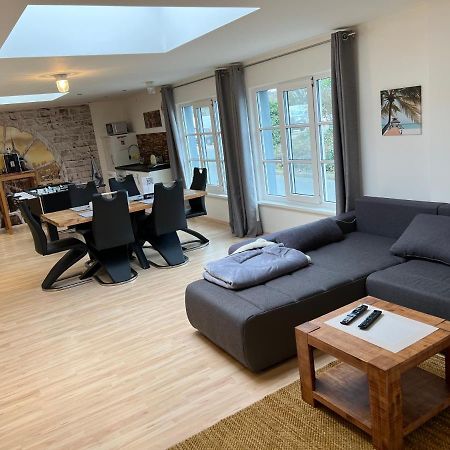 Loft Mit 2 Schlafzimmern Und E- Ladestation Lägenhet Fürth Exteriör bild