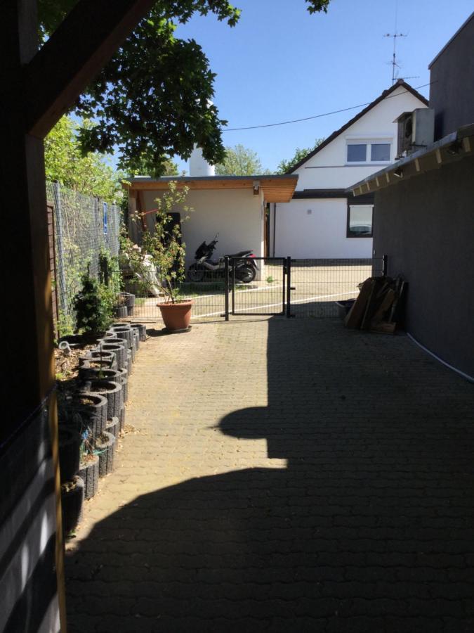Loft Mit 2 Schlafzimmern Und E- Ladestation Lägenhet Fürth Exteriör bild
