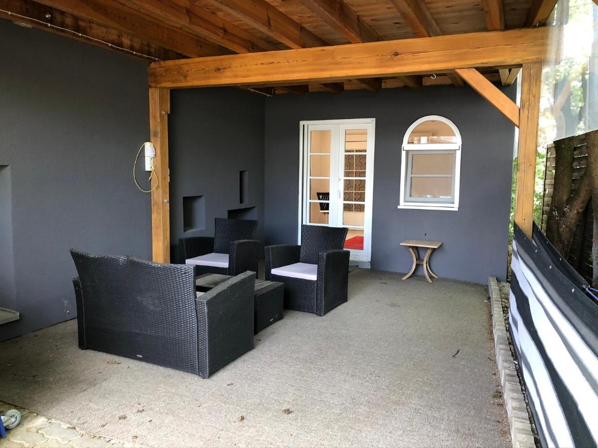 Loft Mit 2 Schlafzimmern Und E- Ladestation Lägenhet Fürth Exteriör bild