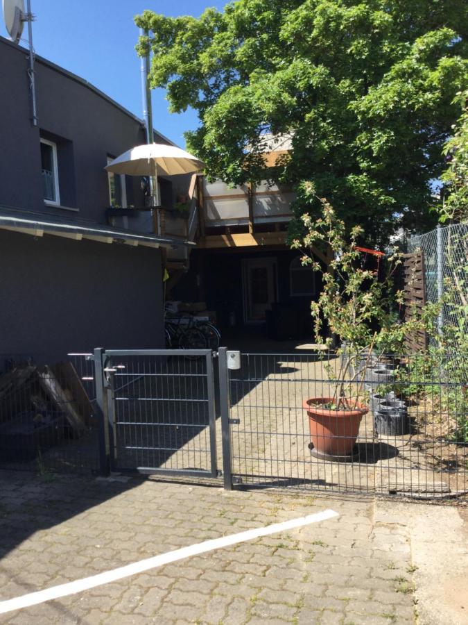 Loft Mit 2 Schlafzimmern Und E- Ladestation Lägenhet Fürth Exteriör bild