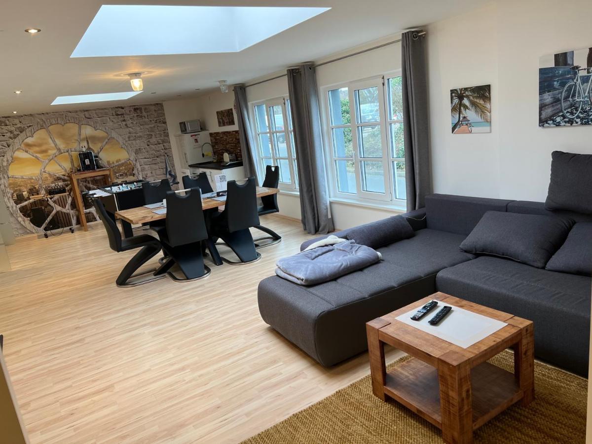 Loft Mit 2 Schlafzimmern Und E- Ladestation Lägenhet Fürth Exteriör bild